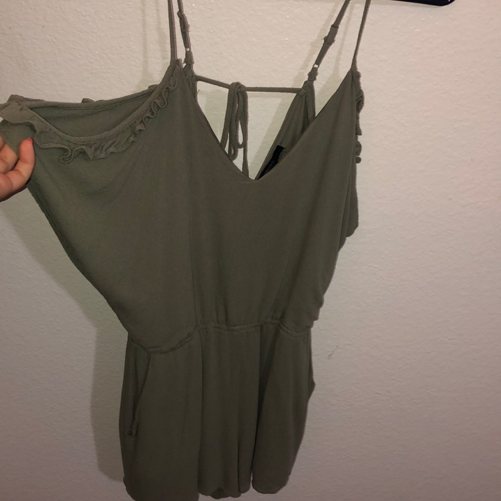 Off the shoulder romper - Picture 4 of 4